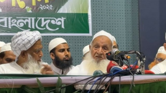 নির্বাচনে আলেমদের মধ্যে প্রতিদ্বন্দ্বিতা কাম্য নয়: হেফাজত আমির